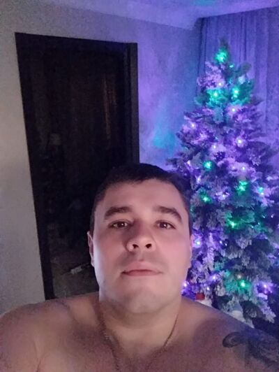  ,   Den, 37 ,   ,   