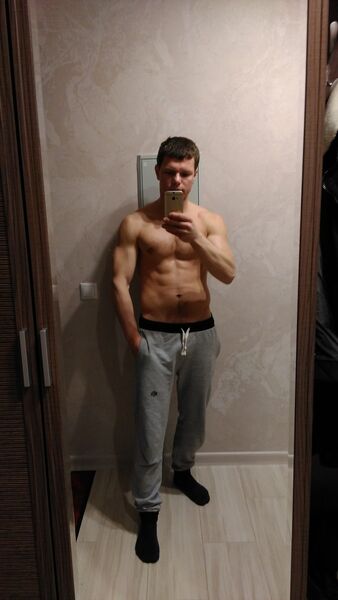  ,   Alex, 32 ,   