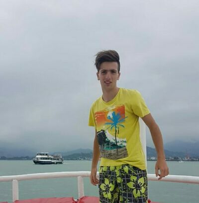  ,   Lukas, 24 ,   ,   , c 