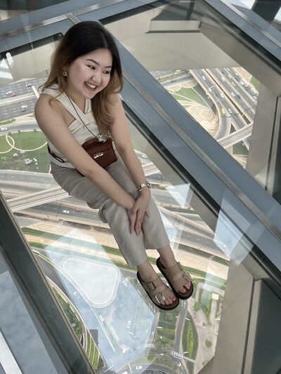  ?,   Zhasmina, 21 ,   