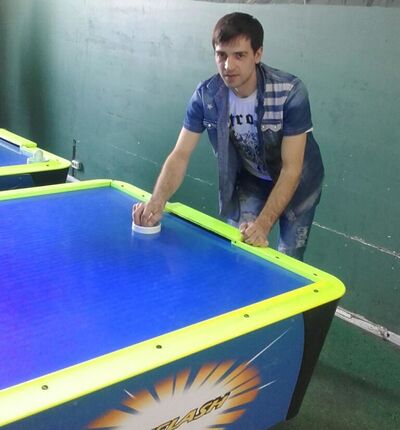  ,   Ruslan, 40 ,   ,   , c 