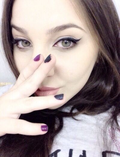  ,   Woman, 26 ,   ,   , c 