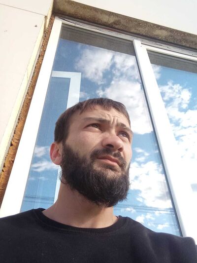  ,   Arman, 28 ,   ,   , c , 