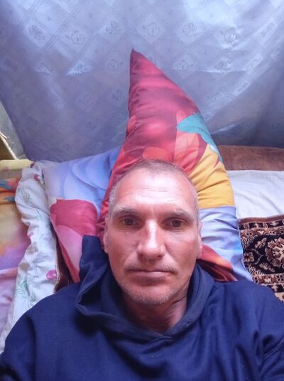  ,   Oleg, 44 ,   ,   