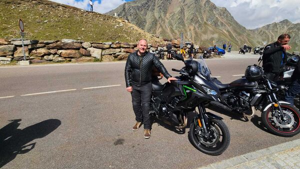  ,   Yury, 42 ,   ,   , c 