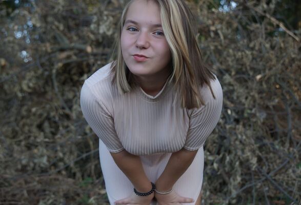  deleted,   Elena, 19 ,   ,   