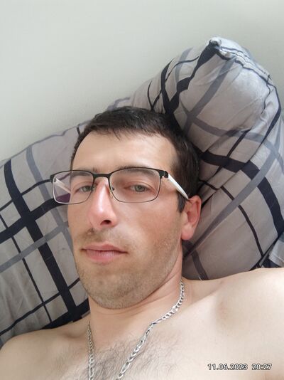  ,   Alexandru, 33 ,   ,   
