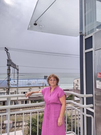  ,   Elena, 58 ,   c , 
