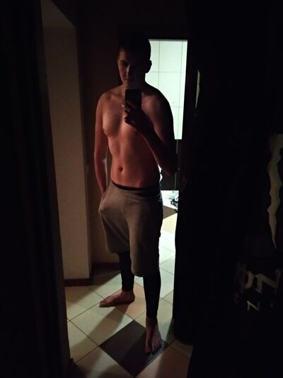  ,   Valter, 25 ,   