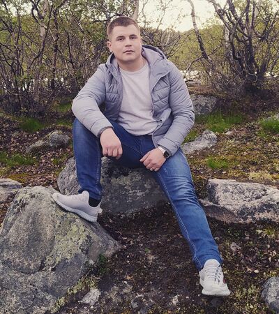  ,   Vitalik, 32 ,  