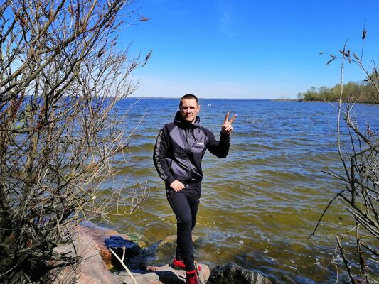  ,   Maksim, 49 ,   ,   , c , 