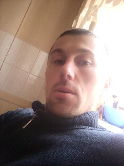  ,   Andrei, 42 ,   ,   , c 
