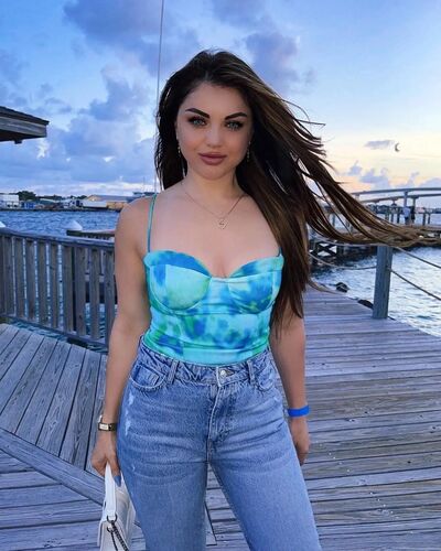  ,   Anna, 25 ,   ,   