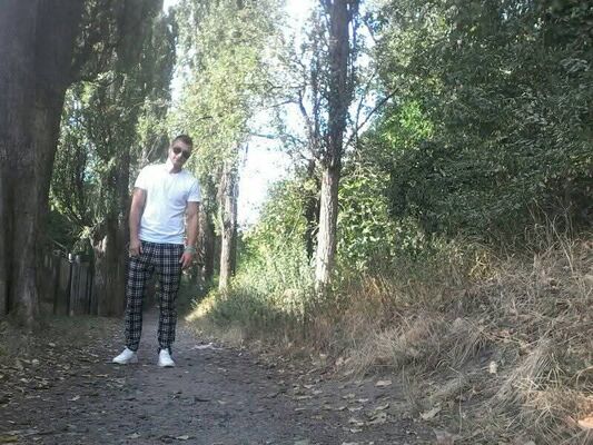  ,   Viktor, 28 ,   ,   