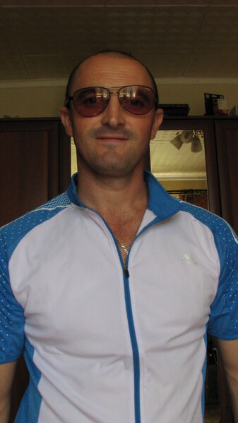  ,   Alex, 40 ,   