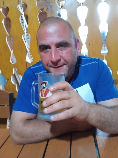  ,   Zviadi, 43 ,   ,   