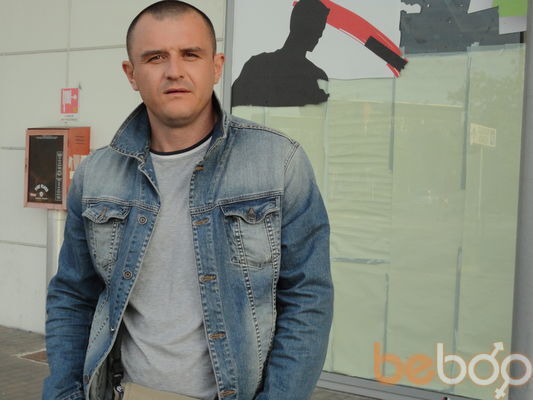  ,   Vito, 48 ,   