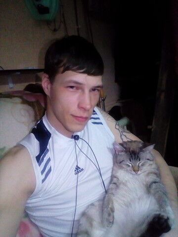  ,   Alexandr, 32 ,   