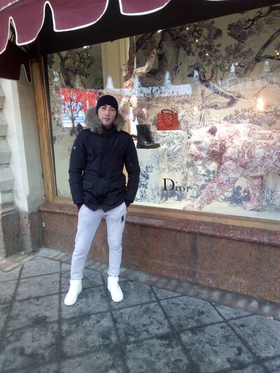  ,   Azik, 32 ,   ,   , c 