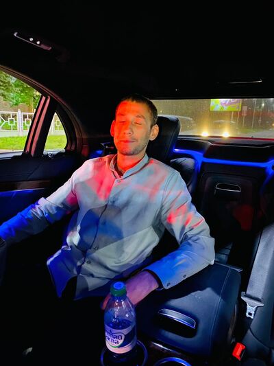  ,   Maxim, 37 ,   ,   , 