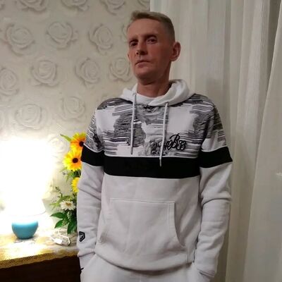  ,   Yury, 51 ,   ,   , c 