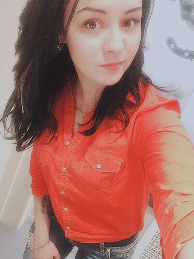  ,   Viktoria, 33 ,   ,   