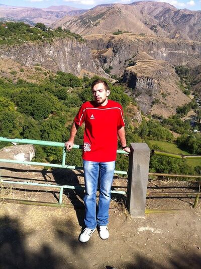  ,   Lyov, 32 ,   ,   , c 