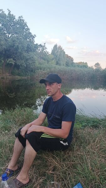  ,   Viktor, 44 ,   ,   , c 