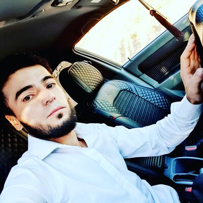  ,   Amir, 31 ,   ,   