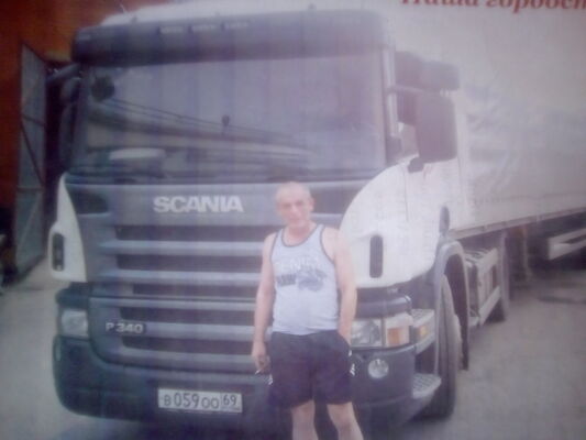  ,   Viktor, 64 ,   