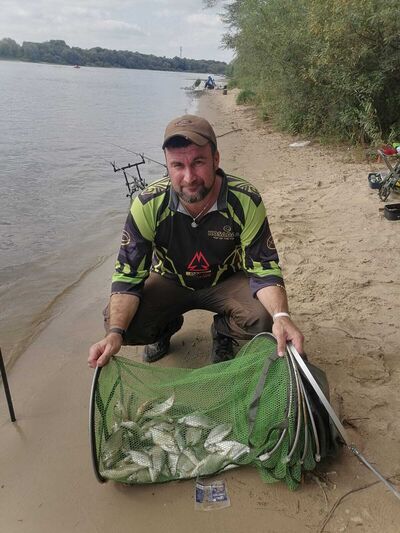  ,   Roman, 40 ,   ,   