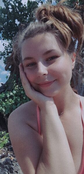  ,   Ekaterina, 22 ,   c , 