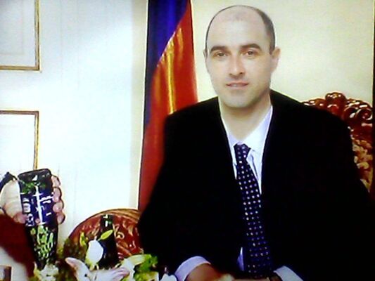  ,   Ion, 44 ,   ,   , c 