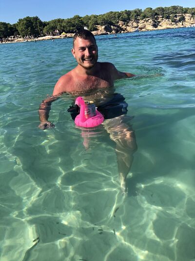  ,   Denis, 33 ,   ,   