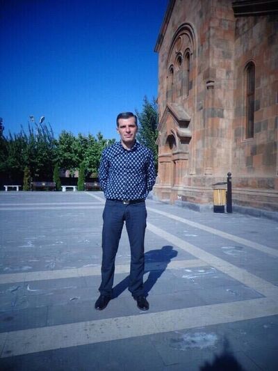  ,   Artyom, 49 ,   ,   