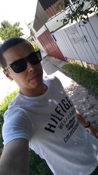  ,   Artem, 30 ,   ,   , 