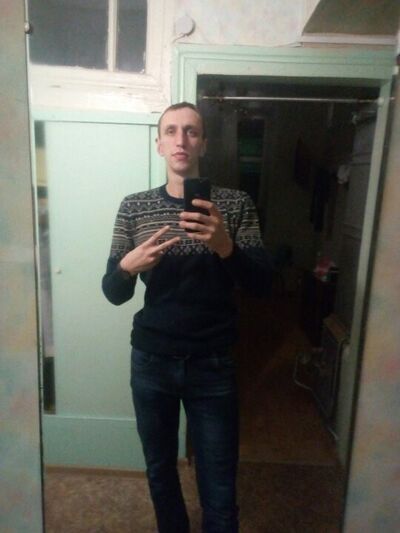  ,   Nik, 31 ,   
