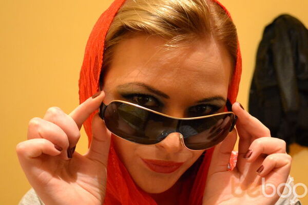  ,   Oxanaesanu, 35 ,   
