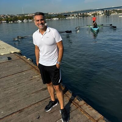  Lagos,   Fred Burton, 60 ,   ,   