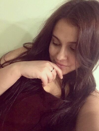  ,   Adelina, 26 ,   c 