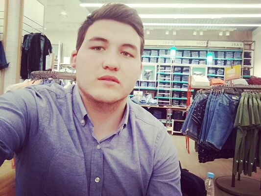  ,   Emir, 28 ,   ,   , c , 
