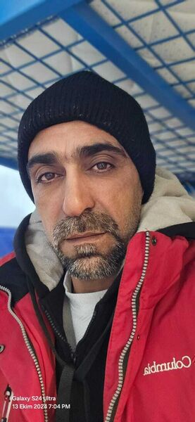  ,   Huseyin, 40 ,   ,   
