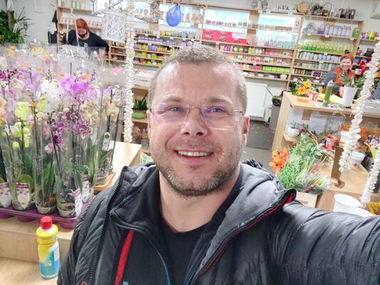  ,   Misko, 49 ,   c 