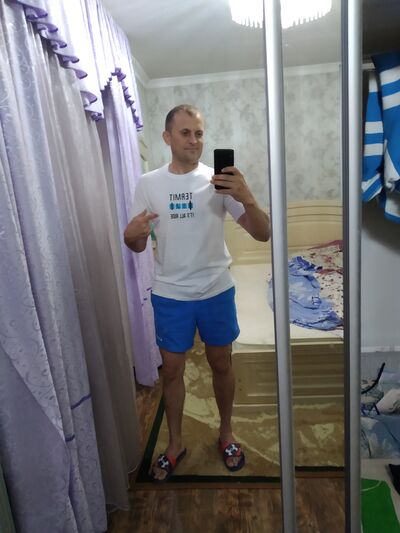  ,   Alex, 44 ,   ,   