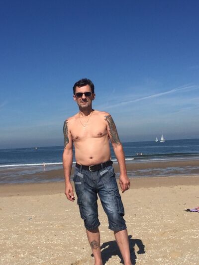  Essen,   , 55 ,   