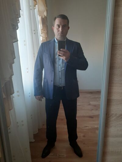  ,   Viktor, 37 ,   ,   , c 