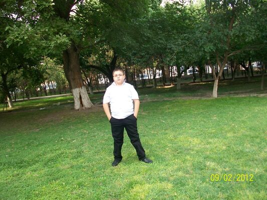  ,   Hakob, 28 ,   