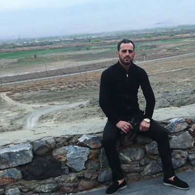  ,   Hovo, 29 ,   ,   