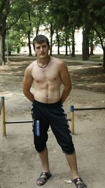  ,   Oleg, 33 ,   