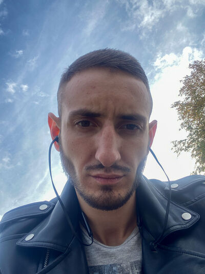  ,   Tony, 28 ,   ,   